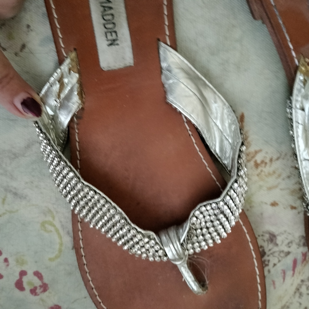Steven Madden Rhinestone Flip flops - Picture 4 of 4